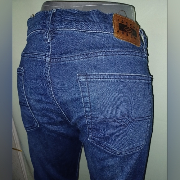 A Joseph Abboud Extreme Slim Fit Denim Jeans - Picture 4 of 13